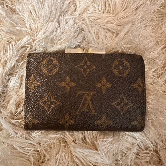 Louis Vuitton kisslock wallet - Picture 2 of 7